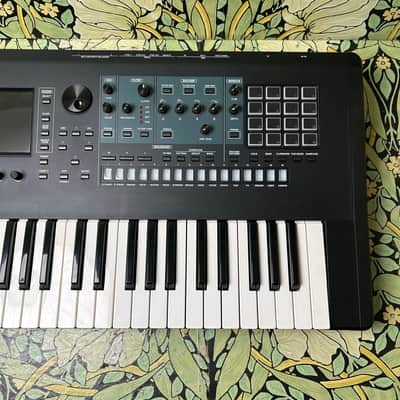 Roland Fantom 6 Synthesizer Keyboard image 2