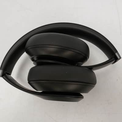 Beats by Dre Studio Pro image 2