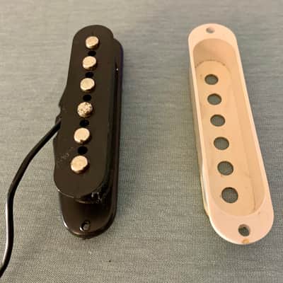 Single Coil Pickup with Aged Cover, with Screws and Springs (Aged White) image 7