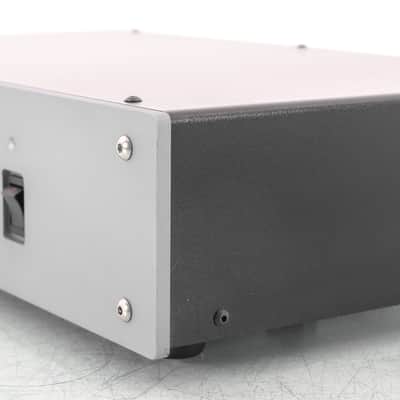 Job 225 Stereo Power Amplifier; Silver image 3