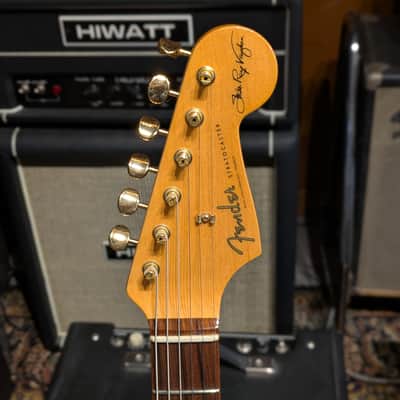 Fender Stevie Ray Vaughan Stratocaster with Pau Ferro Fretboard 2008 - 3-Color Sunburst image 7