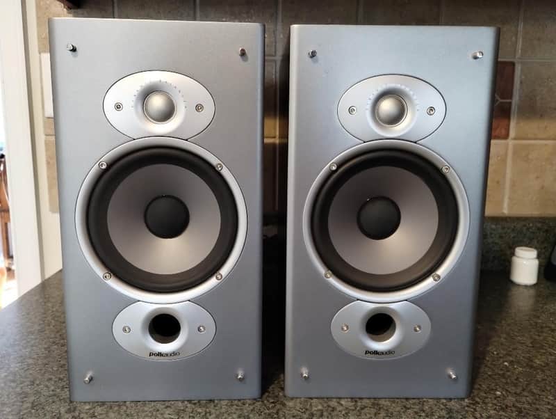 Polk RTI6 bookshelf speakers in excellent condition - 1990's image 1