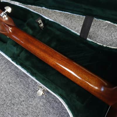 Martin 000-28 Sunburst Mint Condition w/original case image 9