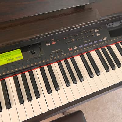 Yamaha Clavinova CVP-69 88-key digital piano image 3