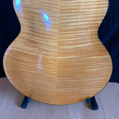 Bill Moll 18 Inch Classic Archtop Non-Cutaway 2004 Natural Spruce- Clear image 4