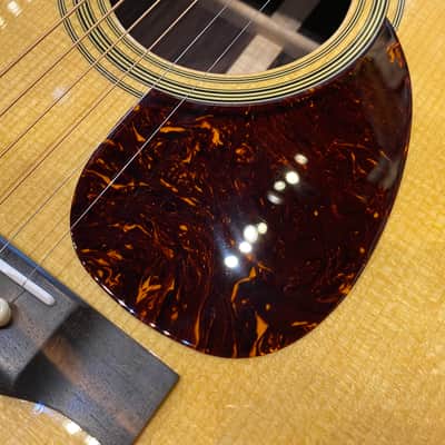 Martin Standard Series OM-28 Acoustic Guitar image 9