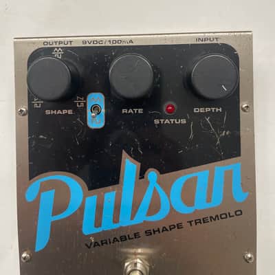 Electro Harmonix Original Pulsar Variable Shape Tremolo EHX Guitar Effect Pedal image 2