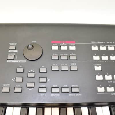Yamaha MOXF8 88-Key Synthesizer Workstation Keyboard image 11