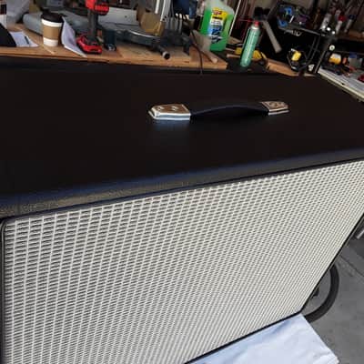 Boutique 2x12 extension cabinet image 7