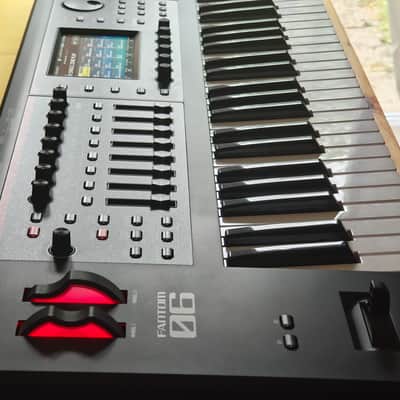 Roland FANTOM-06 61-Key Workstation Keyboard 2022 - Present - Black image 6
