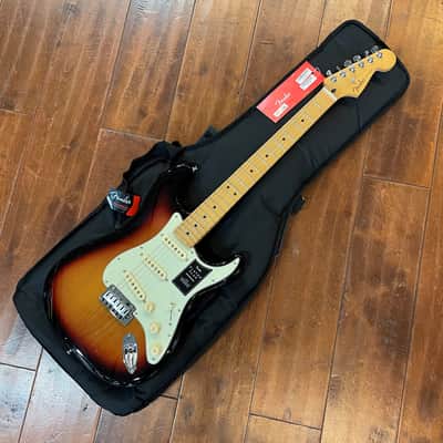 Fender Player Plus Stratocaster MN 3-Tone Sunburst MX21137305 8Lb 8.7 oz image 1