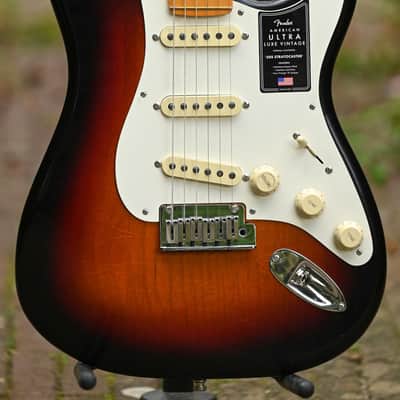 Fender American Ultra Luxe Vintage '50s Stratocaster - 3-Color Sunburst image 1