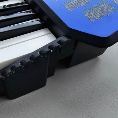 1998 Casio CTK-411 MIDI keyboard, for external speaker, slimmed down image 3
