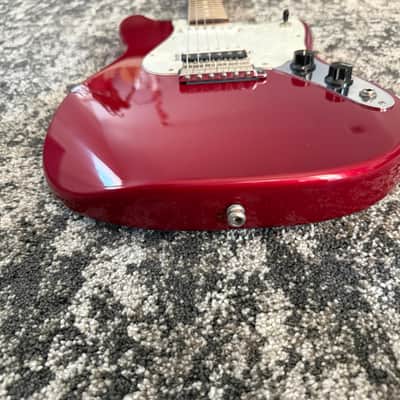 Fender Cyclone Deluxe Series 1999 MIM Candy Apple Red Rosewood Fretboard Guitar image 5