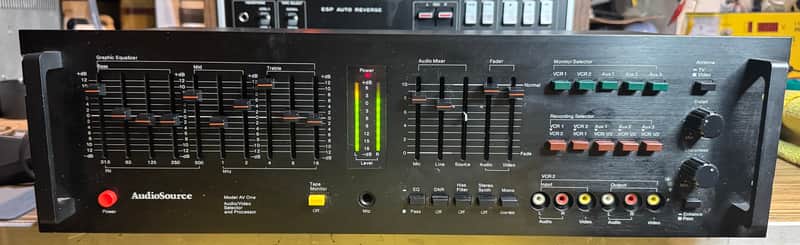 AudioSource AV One Audio Video Selector Processor Graphic Equalizer Japan Bild 1