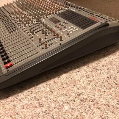 Tascam M-2516 16-channel Mixer image 2