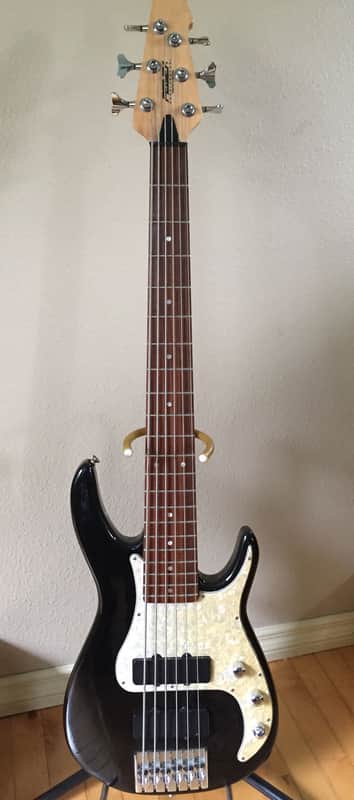 Peavey Axcelerator 6-String Bass USA with Case image 1