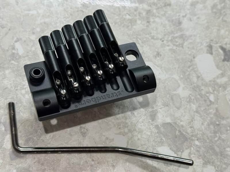 STRANDBERG TREMOLO/Bridge 6 String UP/DOWN in Black image 1