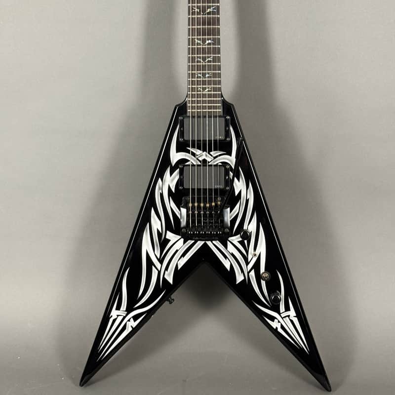 B.C. Rich Kerry King Signature KKV Tribal Flying V Black Korea image 1