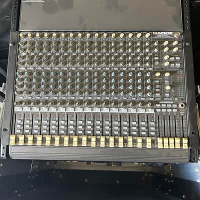 Mackie 1604-VLZ Pro 16-Channel Mic / Line Mixer | Reverb