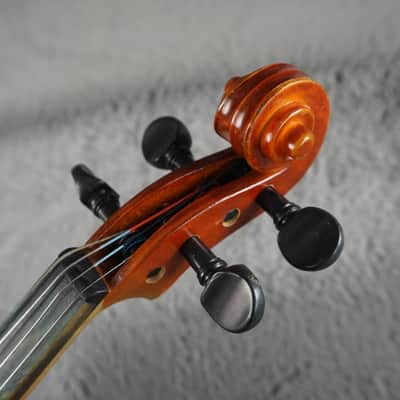 Suzuki 200 1/4 Violin 1996 w/ Case & Bow image 8