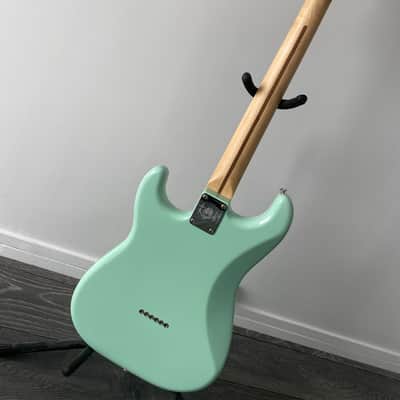 Fender Limited Edition Tom DeLonge Signature Stratocaster - Surf Green image 3