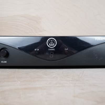 AKG Perception Wireless SR45 Wireless Receiver Pair Set of 2 A Band (530-449 MHz) Black w/ Power Supply image 3