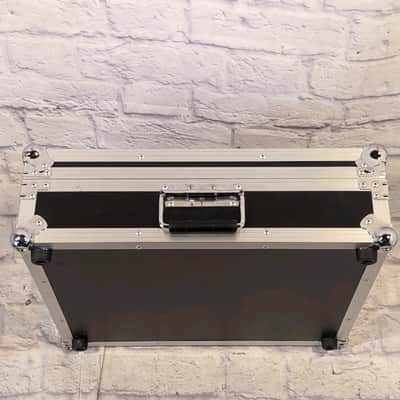 Odyssey Mixer Case 19" x 17" x 4" Interior image 5