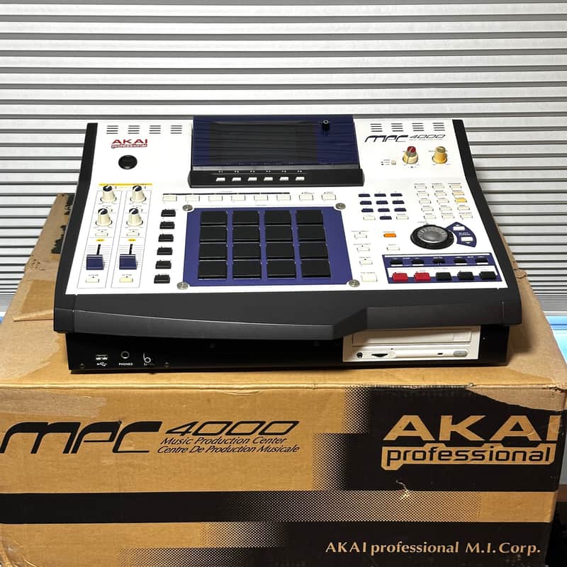 Akai MPC4000 Music Production Center | Reverb Australia