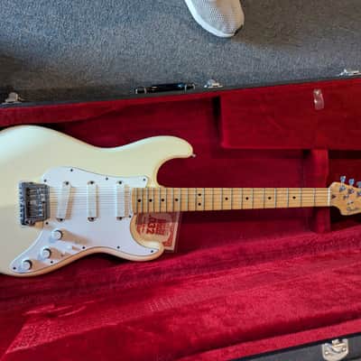 Fender Elite Stratocaster - Vintage white image 2