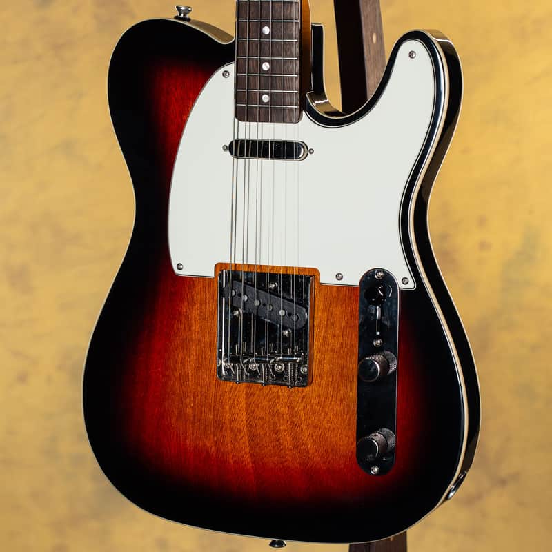 2022 Squier Classic Vibe '60s Custom Telecaster 3 Color Sunburst w/ Hardshell Case