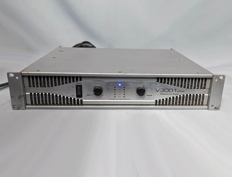 American audio V3000 plus Professional Power Amplifier - Silver