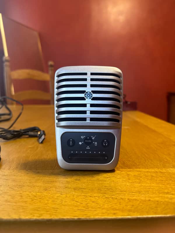 Shure MOTIV MV51 iOS / USB Large Diaphragm Condenser Microphone 2015 - Present - Silver and Black image 1