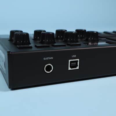 Akai MPK Mini 25 Keys Keyboard Controller - Black Edition image 8