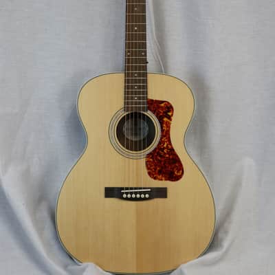 Guild OM-250E Limited Archback Acoustic/Electric Guitar image 5