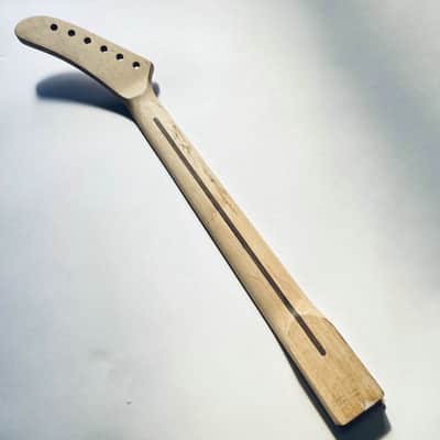 Banana Head Guitar Maple Wood Neck and 22 Frets Fingerboard image 3