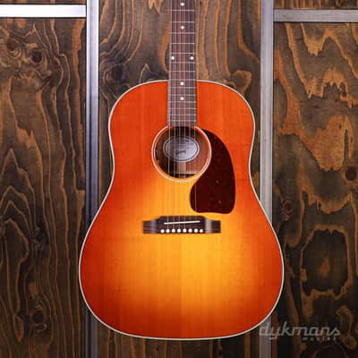 Gibson J-45 Standard Heritage Cherry Sunburst image 2
