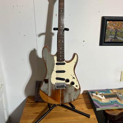 Reclaimed Doug fir door Barncaster Strat image 7