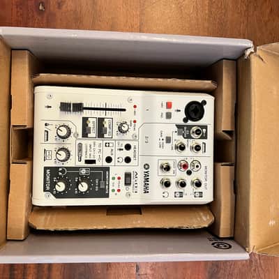 Yamaha AG03 MKII 3 Channel Analog Mixer 2022 - Present - White image 3