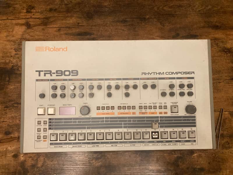 Roland TR-909 1983 - White/grey image 1