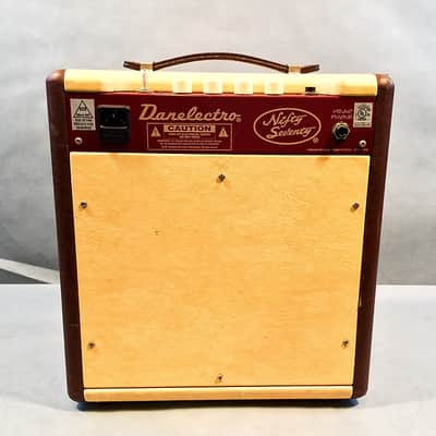 Danelectro Nifty Seventy Bass Amplifier USED image 5