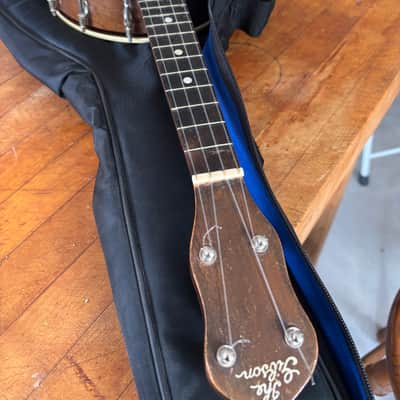 Gibson UB2 banjo ukulele image 2