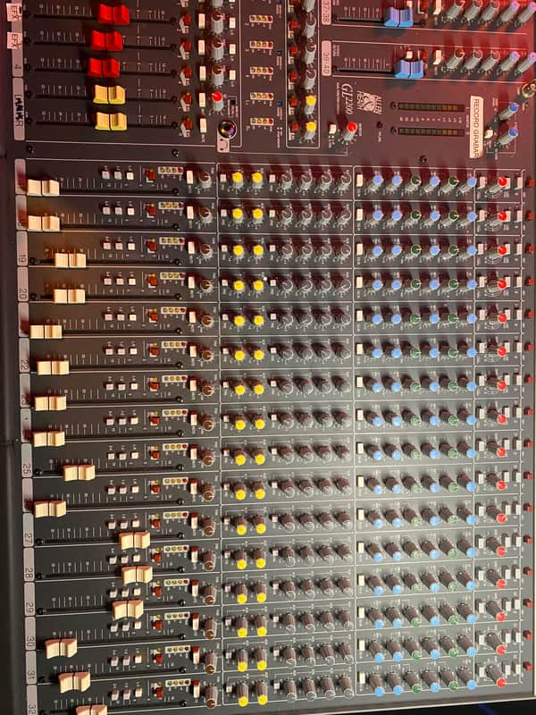 Allen & Heath GL2200 32 channels image 1