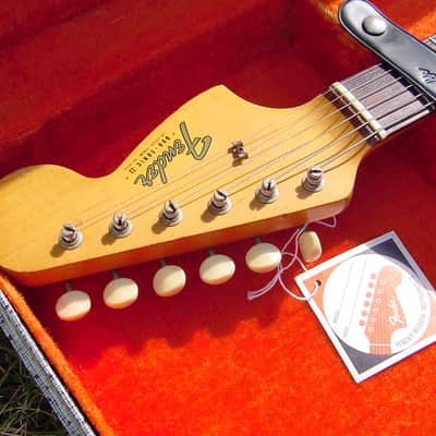 BEAUTIFUL Fender Duo Sonic II in 1966 Dakota Red full scale neck and 100% original w/hangtag! image 3