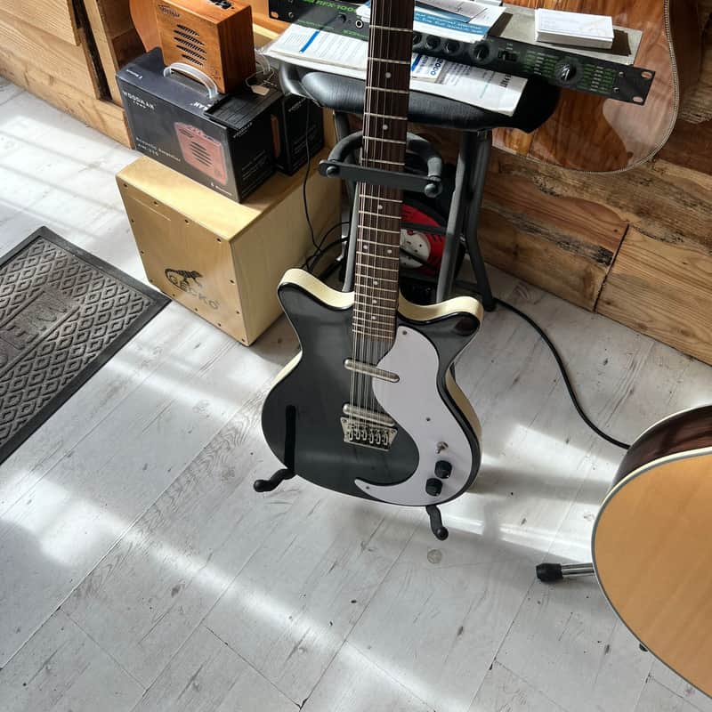 Danelectro The stock 59 Black