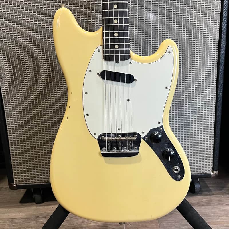 Fender Musicmaster with Rosewood Fretboard 1974 - Olympic White image 1