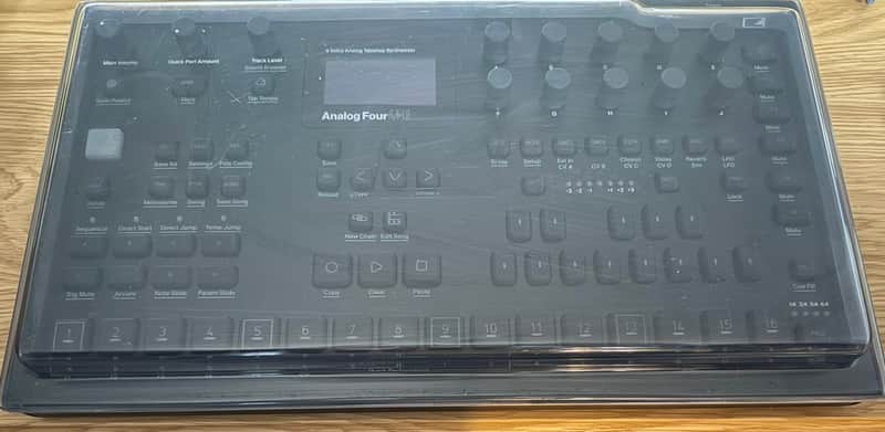 Elektron Analog Four MKII 4-Voice Tabletop Analog Synthesizer with Decksaver 2020 - Present - Black image 1