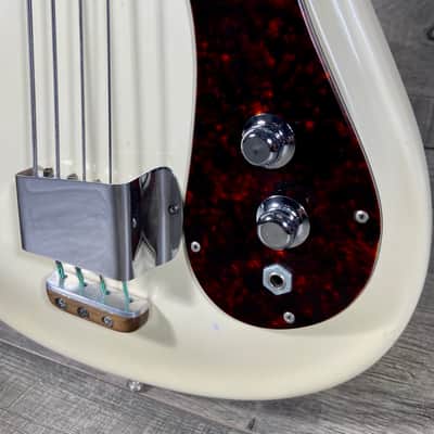 Mosrite Ventures Bass 1964 - Pearl White image 10