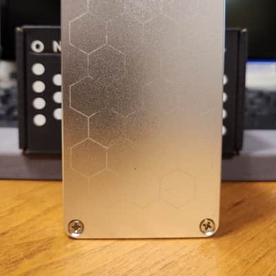 One Control Silver Bee Overdrive 2010s - Silver image 7