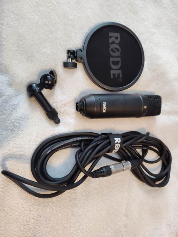 RODE NT1 5th Generation Cardioid Condenser Microphone 2023 - Present - Black image 1